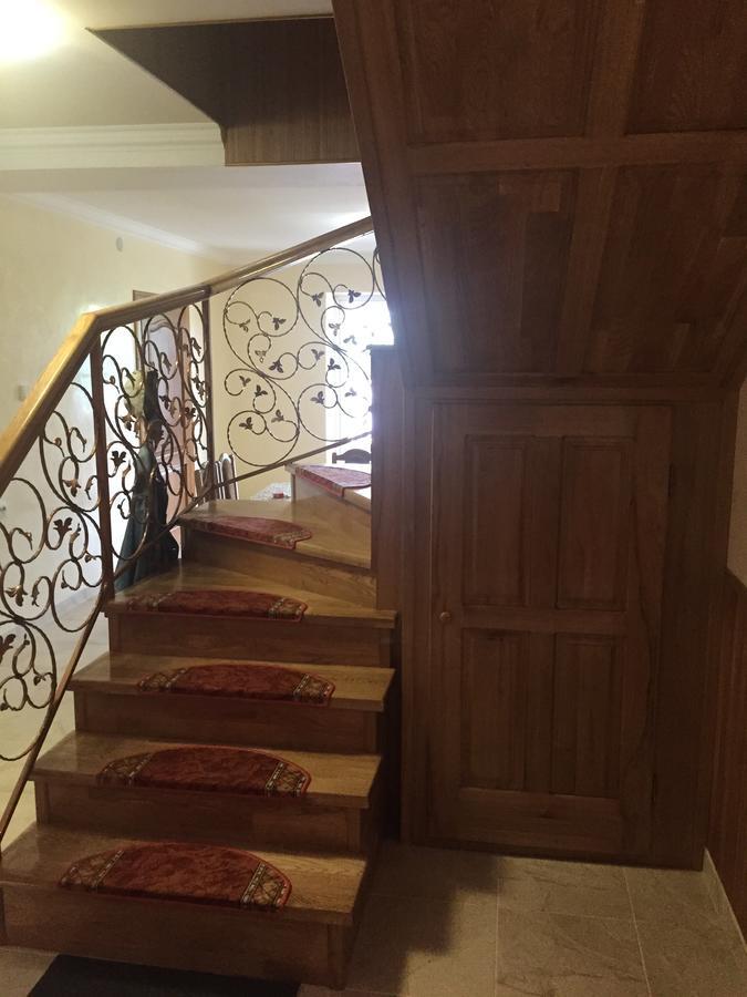 Міні Готель Вілла Вікторія Berehove  Extérieur photo