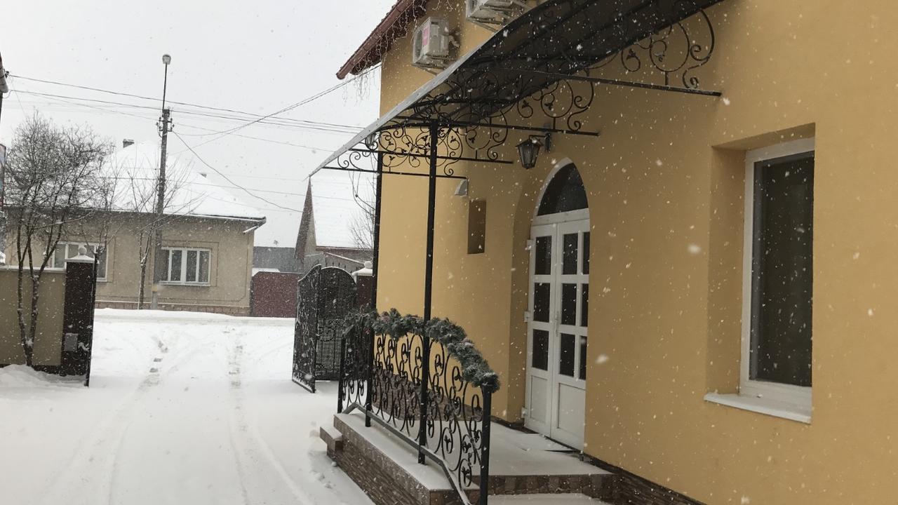 Міні Готель Вілла Вікторія Berehove  Extérieur photo