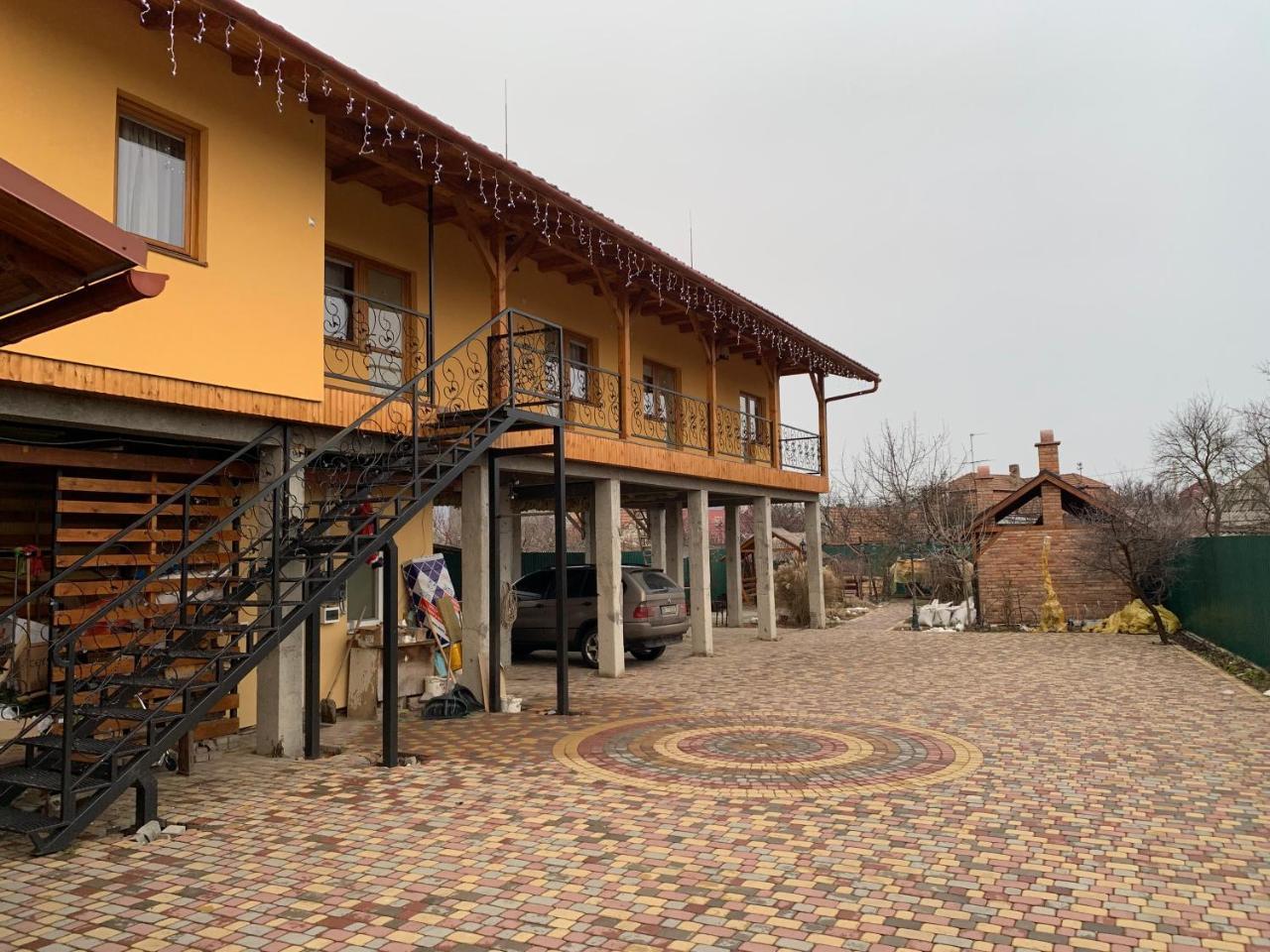 Міні Готель Вілла Вікторія Berehove  Extérieur photo