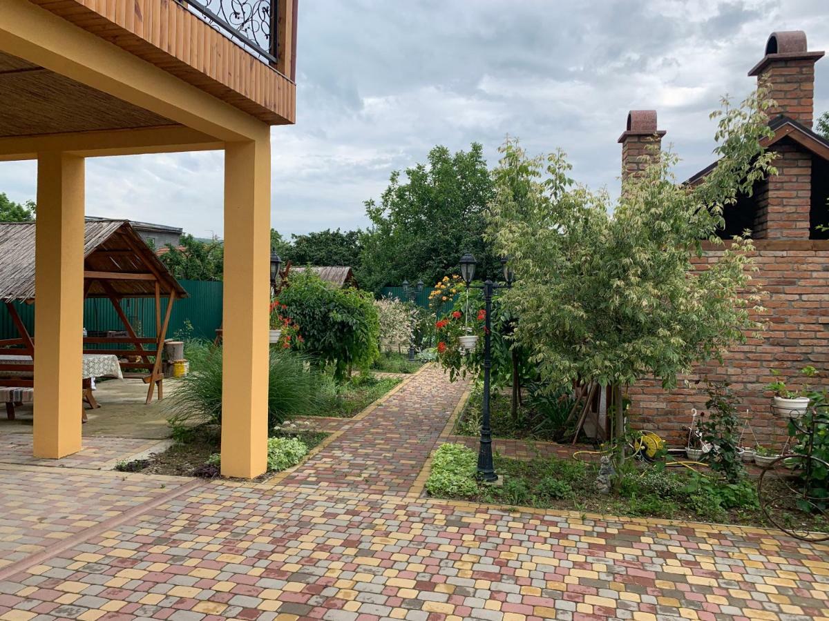 Міні Готель Вілла Вікторія Berehove  Extérieur photo
